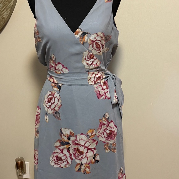 Flowered Dress - Picture 1 of 4